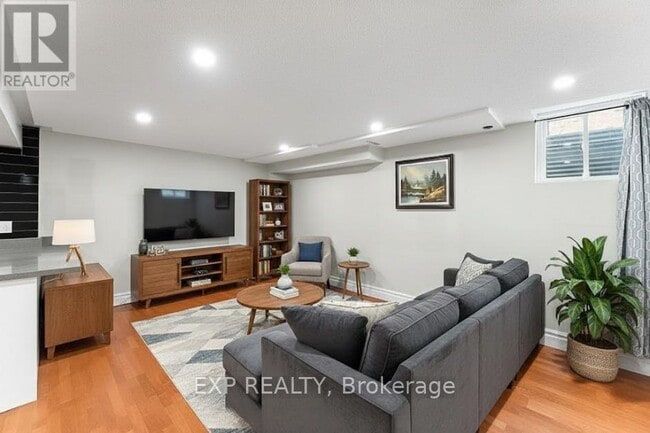 Building Photo - 20 Morden Crescent