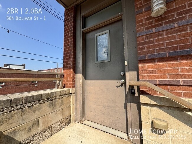 Building Photo - 584 Bolivar St