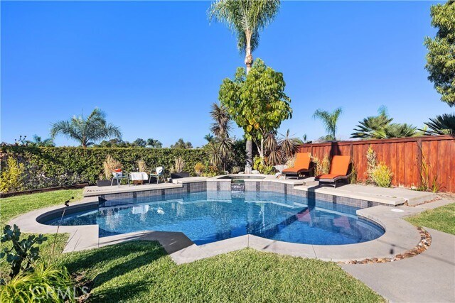 Foto del edificio - 25671 Cresta Loma