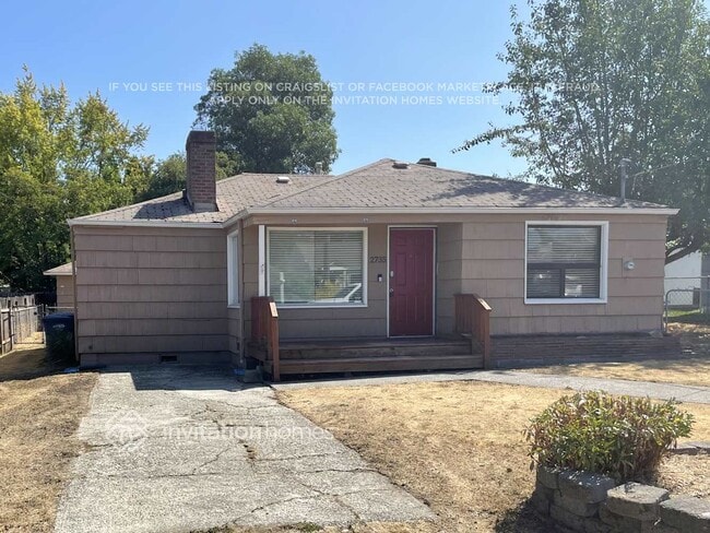 Building Photo - 2735 Locust Ave W