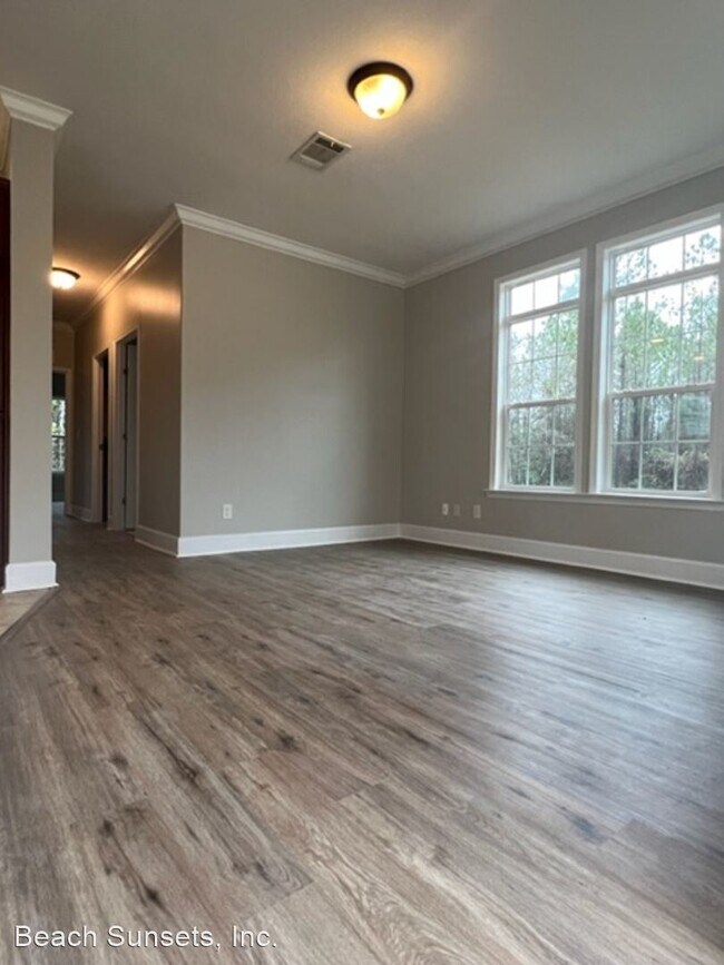 Building Photo - 3 br, 2 bath House - 272 Santa Rosa Street