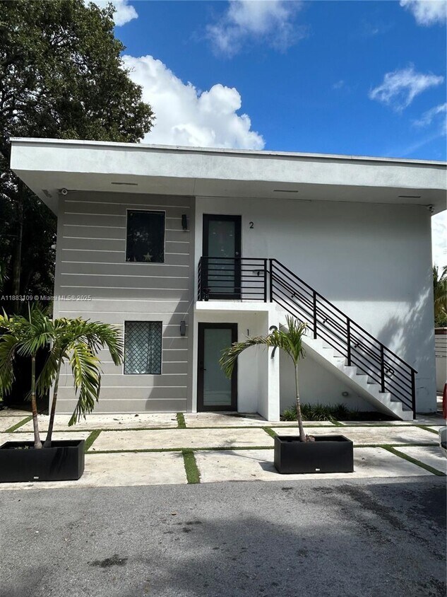 Foto principal - 37 NW 59th St