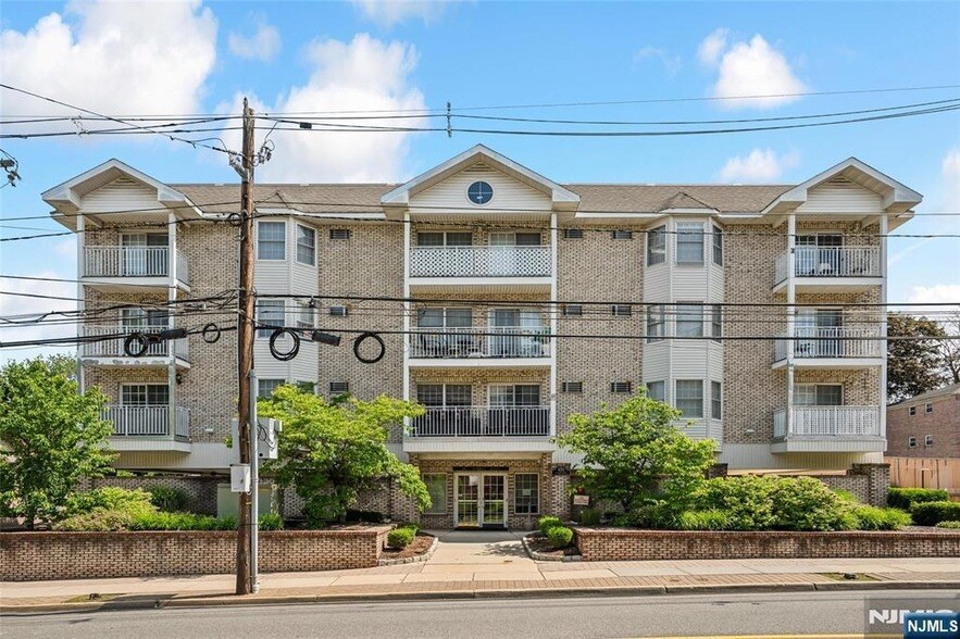 Foto principal - 420 Passaic St