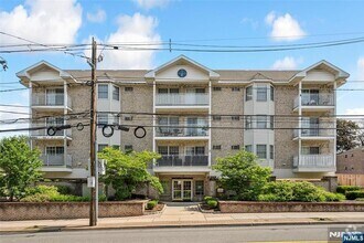 Building Photo - 420 Passaic St