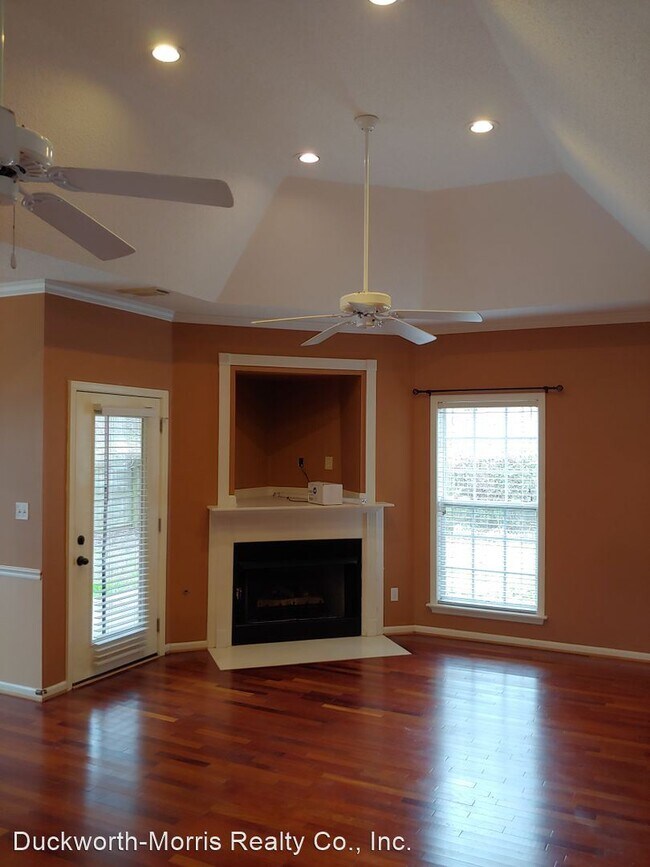Building Photo - 3 br, 2 bath House - 13752 Randa Parkway