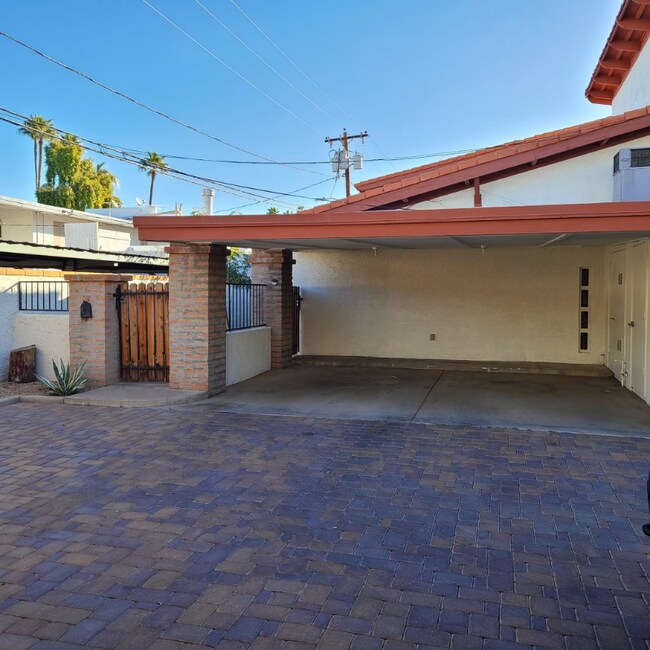 1918 E Orange Dr, Phoenix, AZ 85016 Condo for Rent in Phoenix, AZ