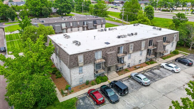 Building Photo - 3408 Balboa Ln