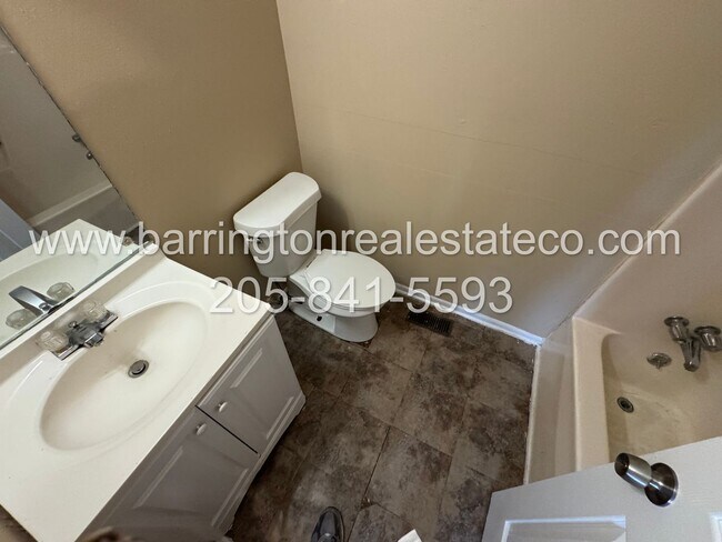 Foto del edificio - 621 15th Ave NW