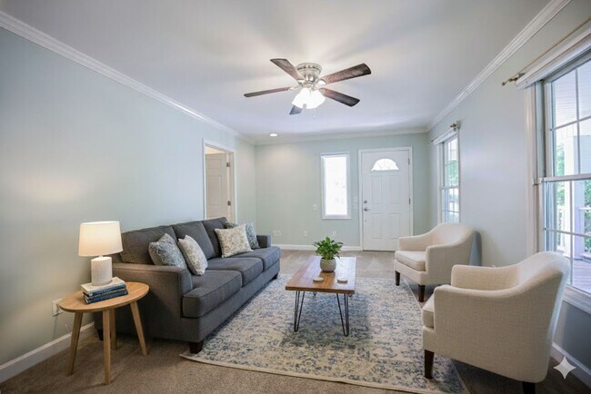 Building Photo - 237 Riverbend Rd