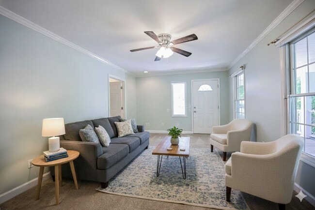 Foto del edificio - 237 Riverbend Rd