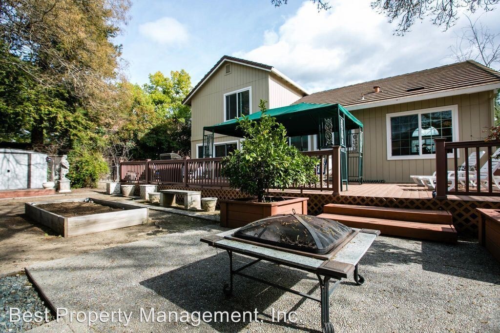 Primary Photo - 3 br, 3 bath House - 725 Dana Circle