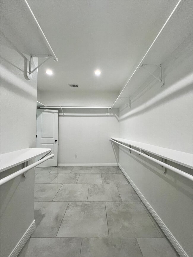 Building Photo - 8575 TX-105