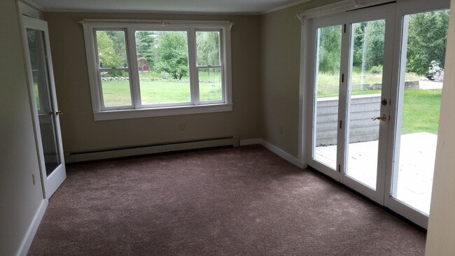 Building Photo - 2 Bed, 1 Bath Ranch on Beautiful Property