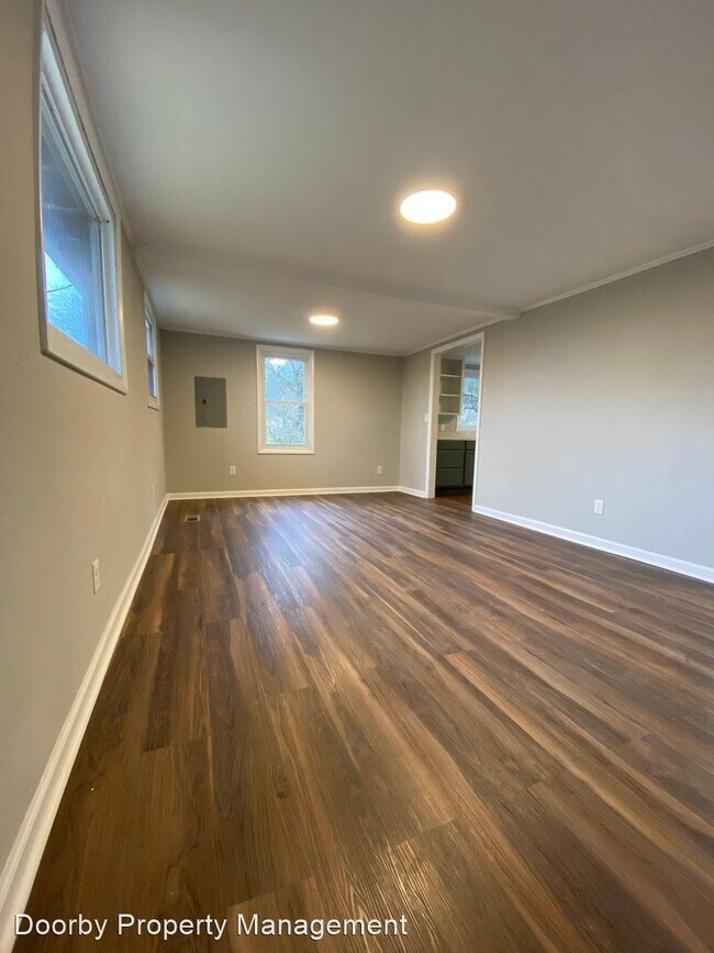 Building Photo - 2 br, 1 bath House - 5327 Slayton Ave