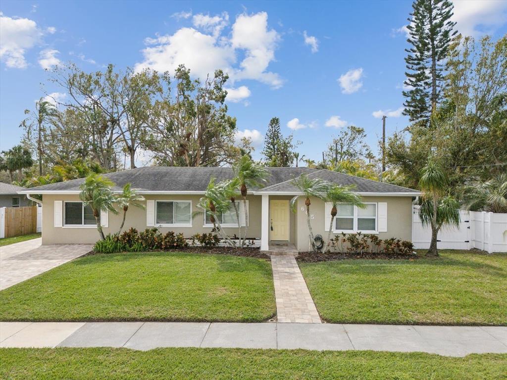 Foto principal - 605 Gardenia St