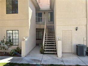 Building Photo - 2635 S Durango Dr