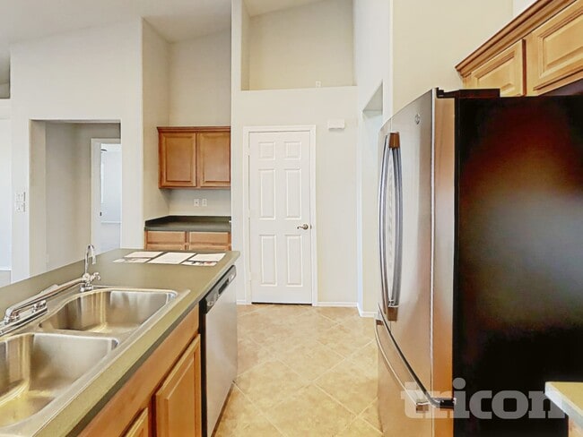 Foto del edificio - 41180 W Bravo Dr