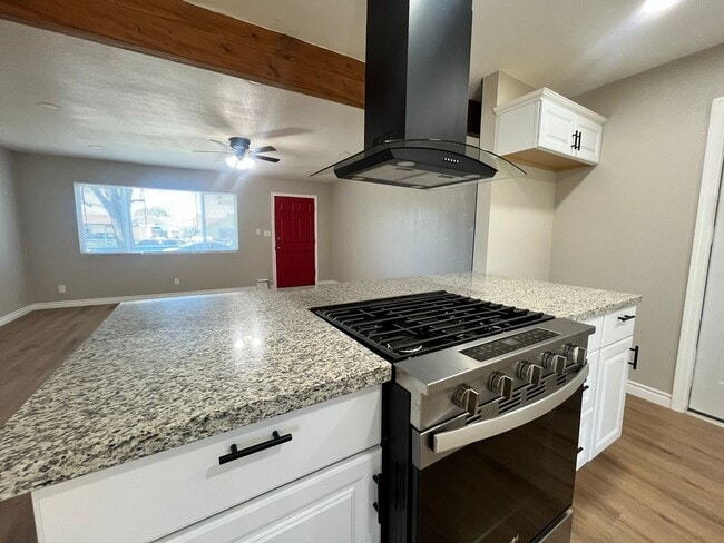 Foto del edificio - 840 S F St