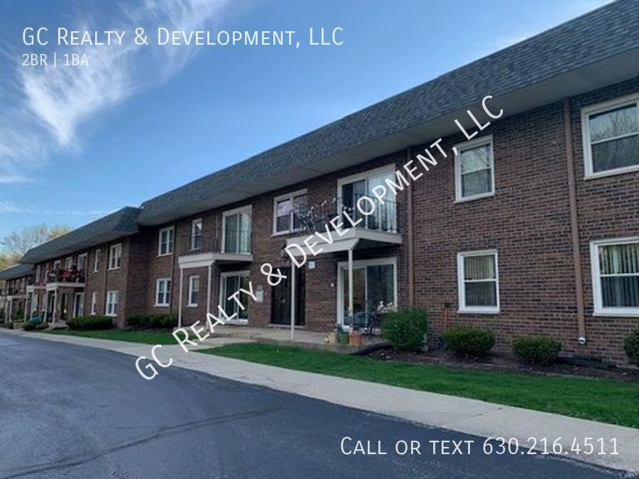 12 Simpson St Unit B, Geneva, IL 60134 Condo for Rent in Geneva, IL