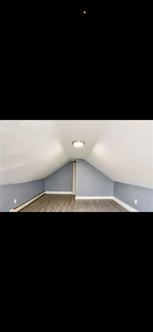 Building Photo - 415 Weeden St