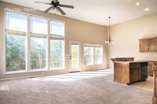Building Photo - 13141 Nebraska Ct