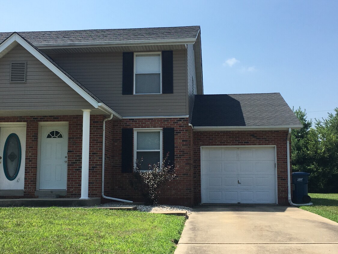 Front of duplex and garage - 1401 Chancellor Dr