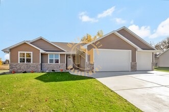 Building Photo - 2820 Sussex Rd