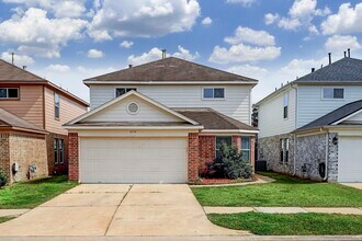 Building Photo - 5714 Basswood Dale Dr