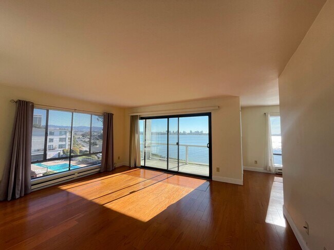 Foto del edificio - One bedroom Condo w/ Partial Water View Av...