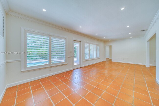 Foto del edificio - 1435 Blue Rd