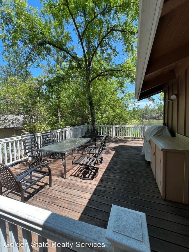 Building Photo - 3 br, 2 bath House - 11869 Lakeshore N