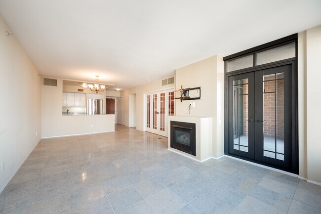 Foto del edificio - 500 W Harbor Dr