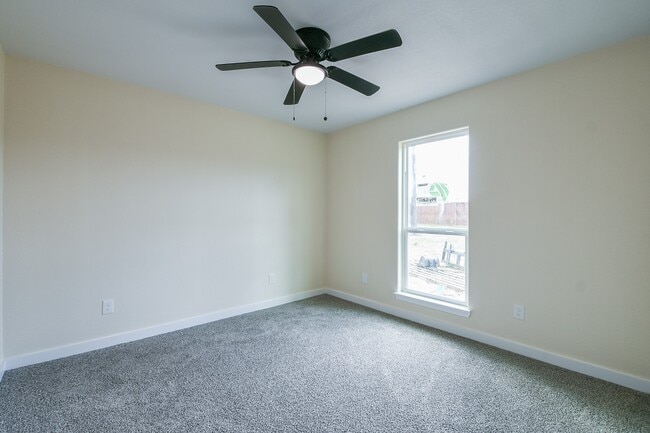 Building Photo - 18715 Ratho Ct