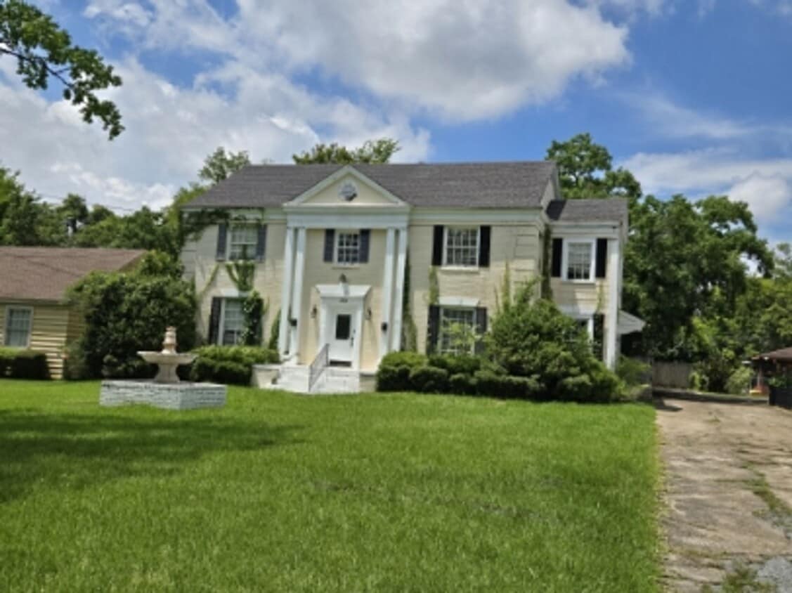 Primary Photo - 139 Mt Vernon Dr
