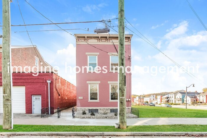 Primary Photo - 1209 Holman St