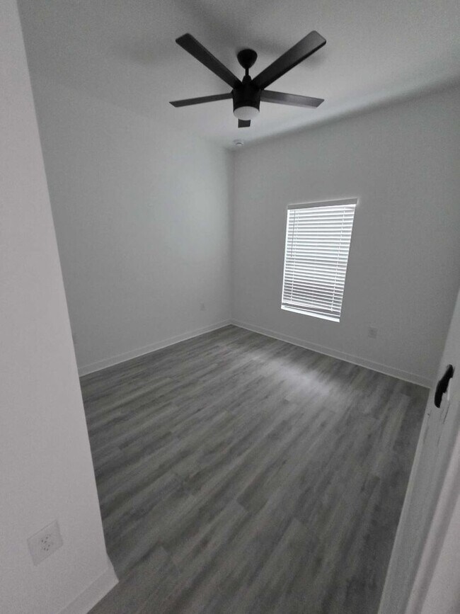 Building Photo - 9253 Agate St