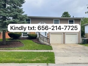 Building Photo - 821 W Manor Ct