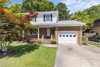 Building Photo - 703 Sir Walter Cir