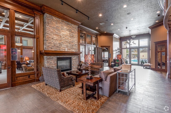 Interior Photo - Eagle Point