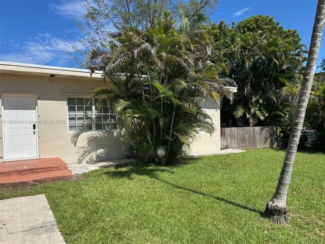Building Photo - 5321 SW 67th Ave