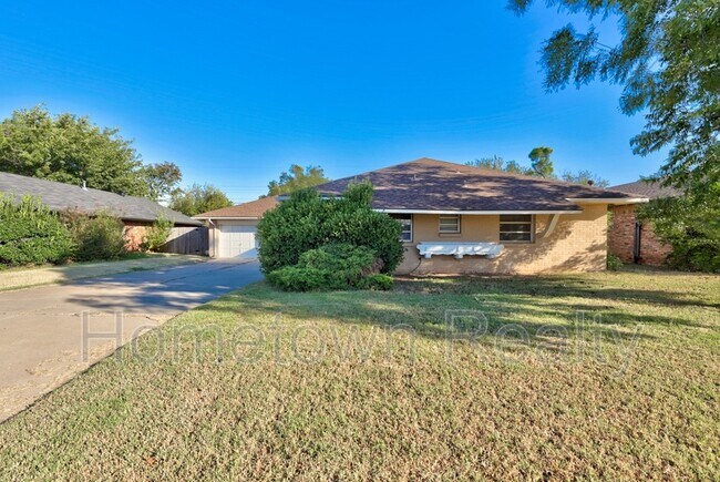 Photo - 3105 W Britton Rd House