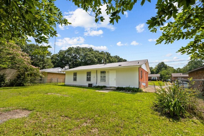 Foto del edificio - Charming 3 Bedroom, 2 Bathroom house