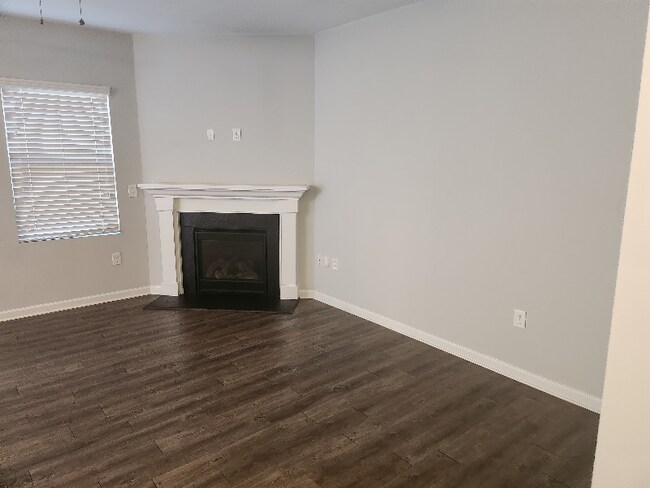 Foto del edificio - 401 Durants Neck Ln