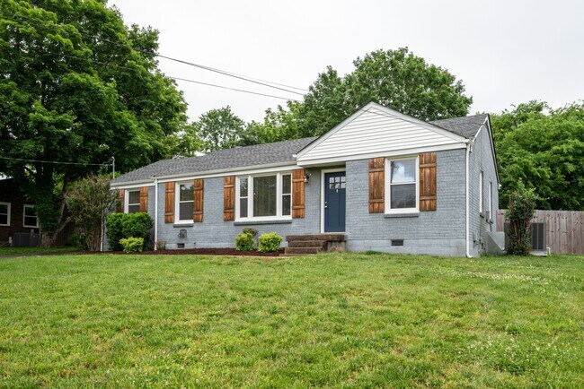 Building Photo - 2409 McGinnis Dr