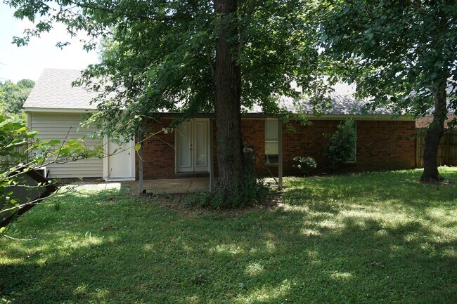 Foto del edificio - 6405 Collinwood Rd