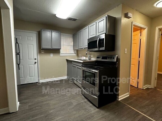 Foto del edificio - 2237 Bungalow Rd