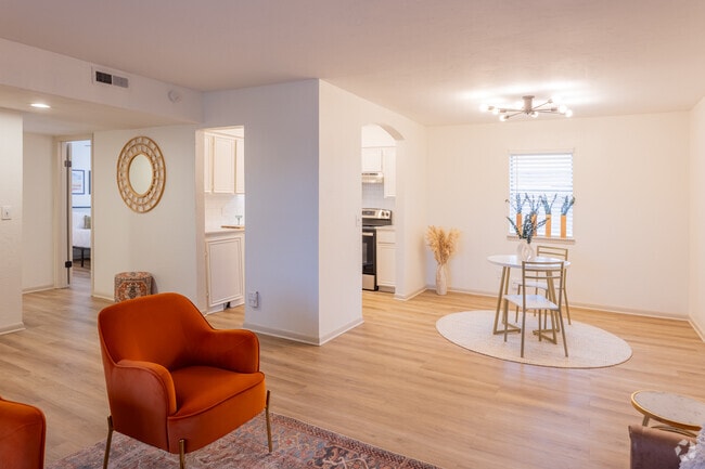 Interior Photo - Isabella at Norman Apartments