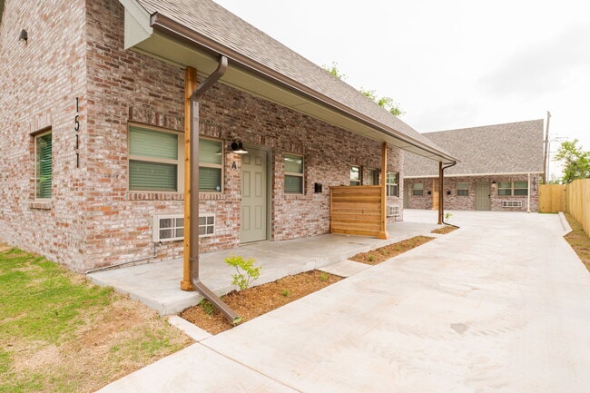 Building Photo - 1511 NW 11th St