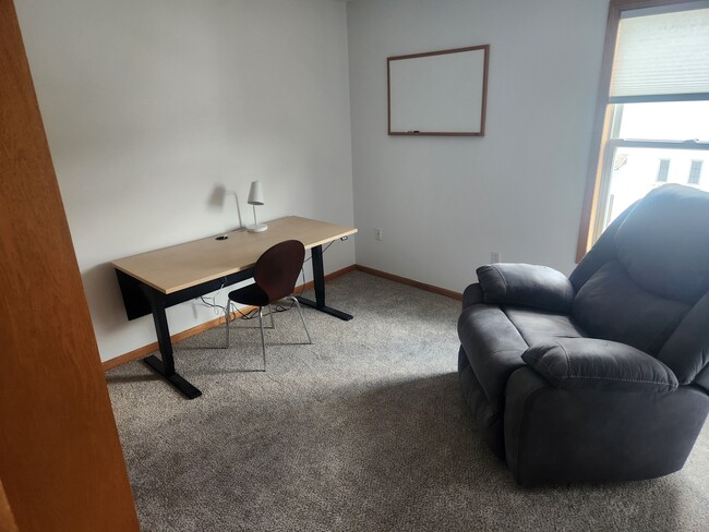 Bedroom 2 (bed can be added) - 854 Parkview Dr