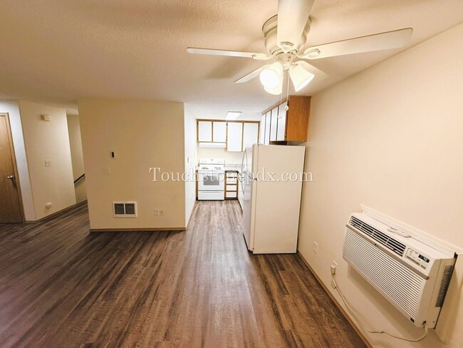 Foto del edificio - 409 SE 143rd Ave